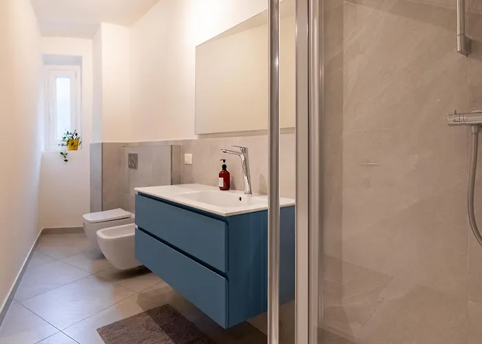 Private Garden & Space 2-bed * Florence