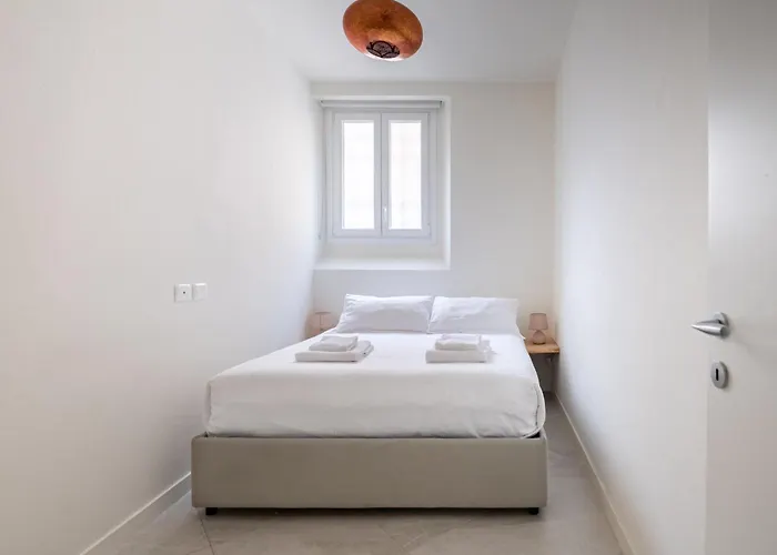 Private Garden & Space 2-bed Appartement Florence