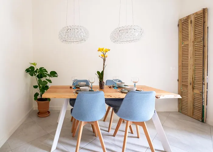 Private Garden & Space 2-bed Appartement Florence