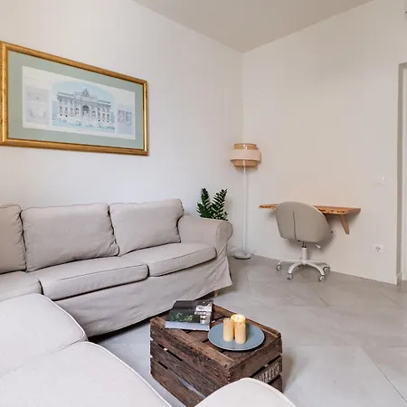 Private Garden & Space 2-bed *