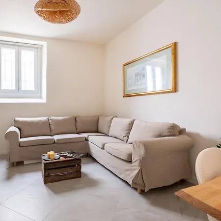 Private Garden & Space 2-bed