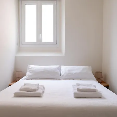 Private Garden & Space 2-bed Florenz