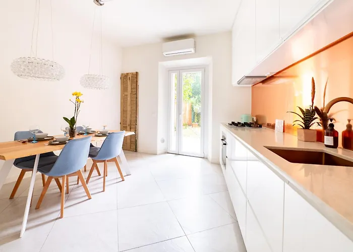 Private Garden & Space 2-bed Daire